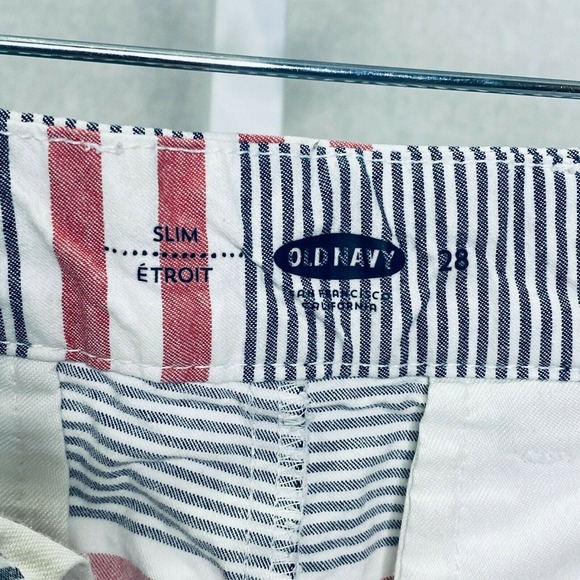 Old Navy Men's Shorts Chino Red White Blue Striped Flat Front Slim Size 28 - Picture 2 of 6